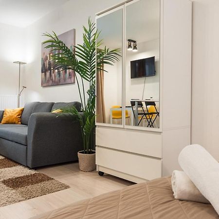Modern Newly-Built Home By The New York Cafe Budapest Bagian luar foto