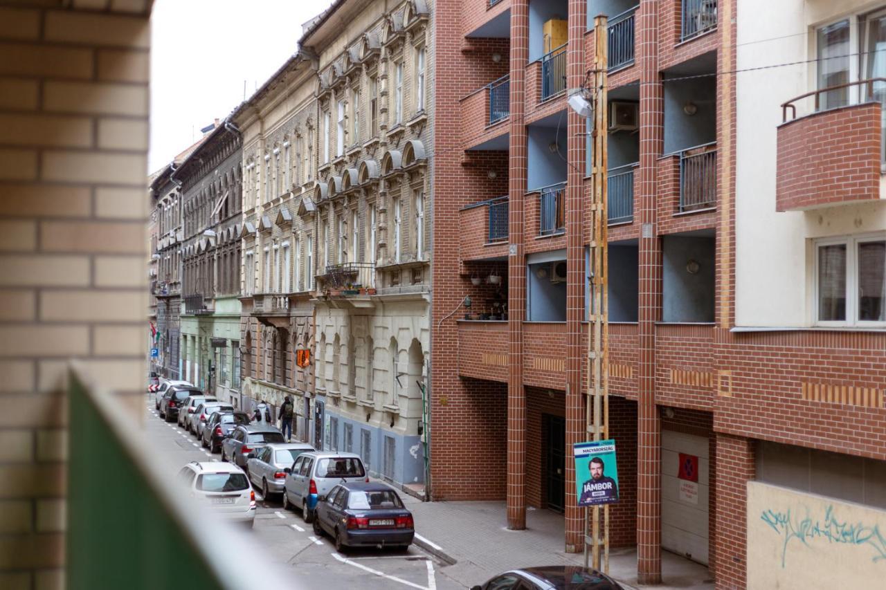 Modern Newly-Built Home By The New York Cafe Budapest Bagian luar foto