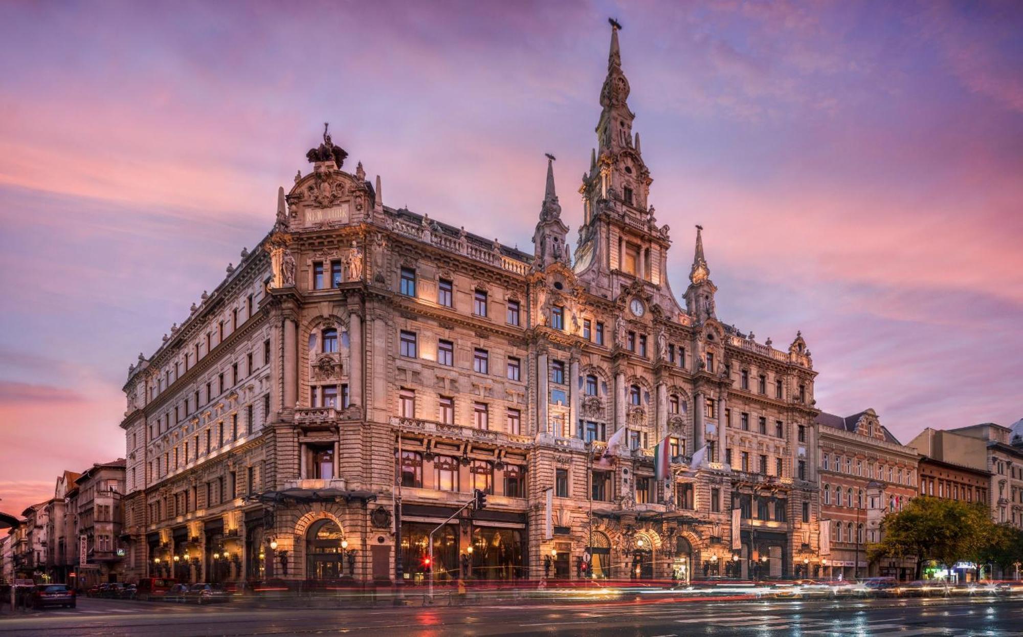 Modern Newly-Built Home By The New York Cafe Budapest Bagian luar foto